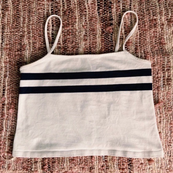 Brandy Melville Striped crop top - Picture 2 of 4